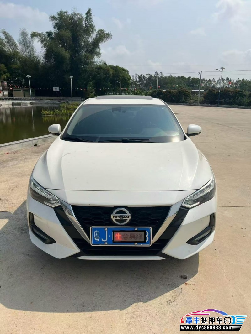 抵押车出售21年日产轩逸轿车