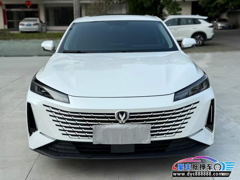 抵押车出售24年长安逸动轿车