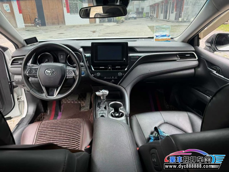 22年丰田凯美瑞轿车抵押车出售