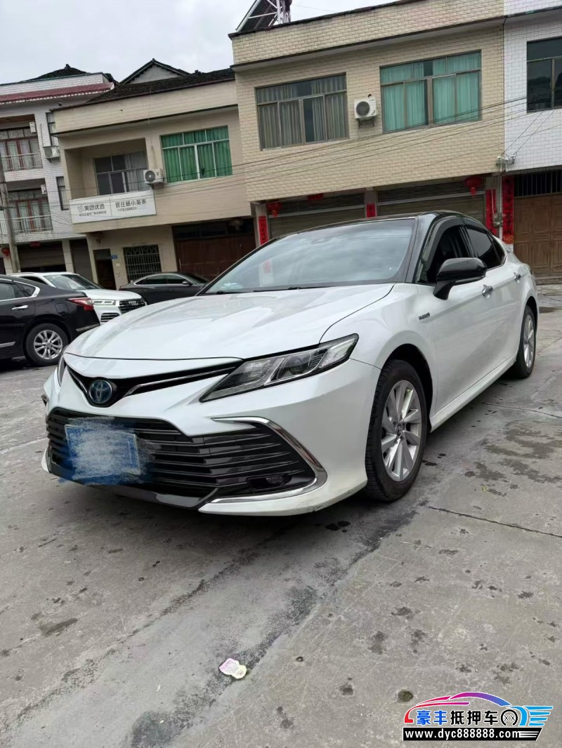 22年丰田凯美瑞轿车抵押车出售