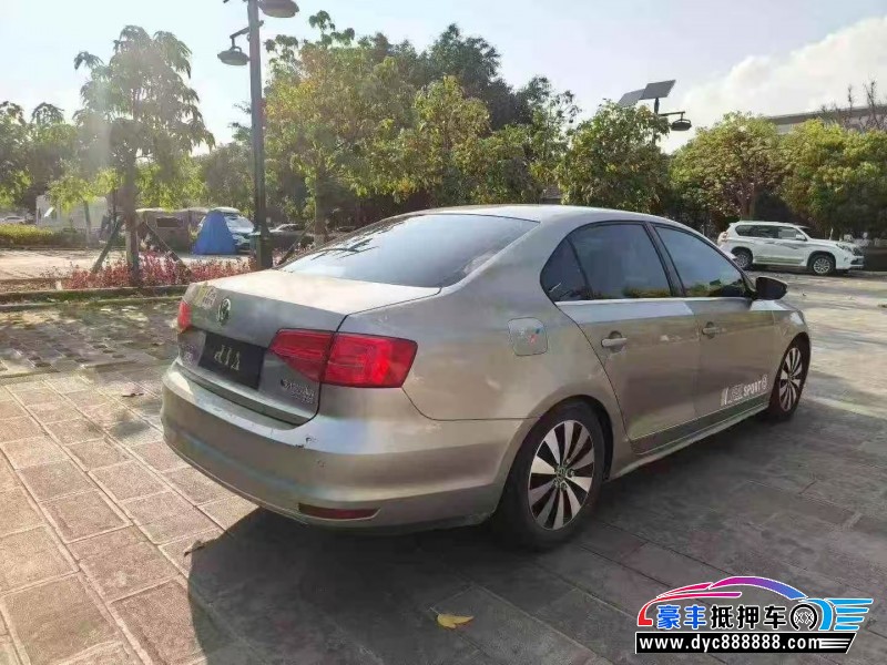 16年大众速腾轿车抵押车出售