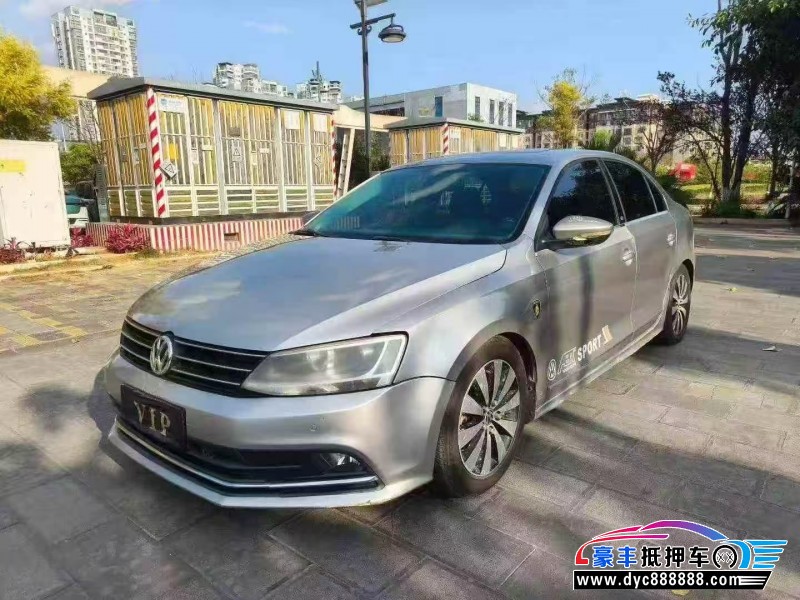 16年大众速腾轿车抵押车出售