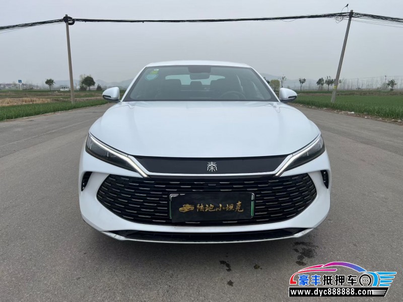 抵押车出售24年比亚迪秦轿车