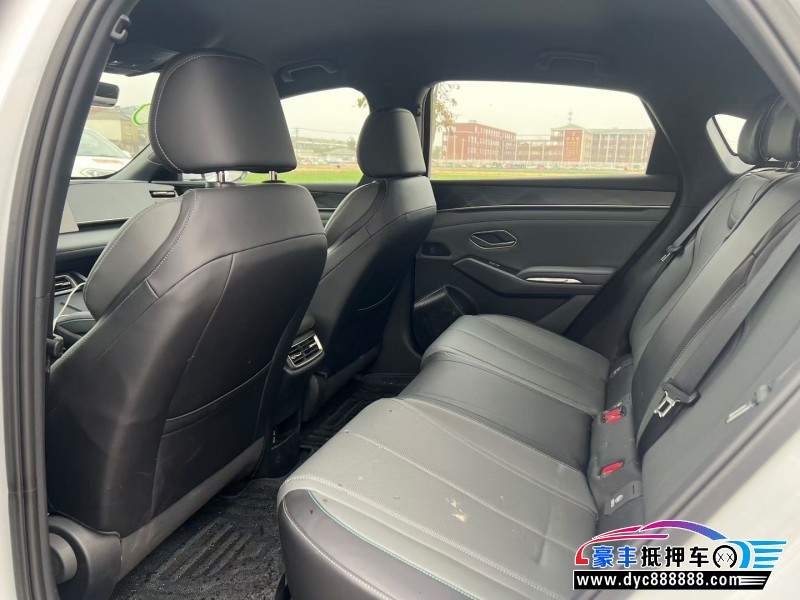 24年比亚迪秦轿车抵押车出售