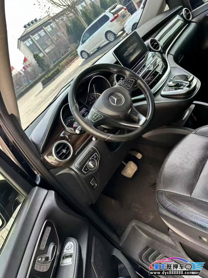 18年奔驰V轿车抵押车出售