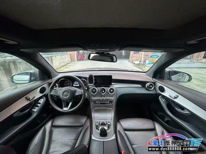 19年奔驰GLC轿车抵押车出售