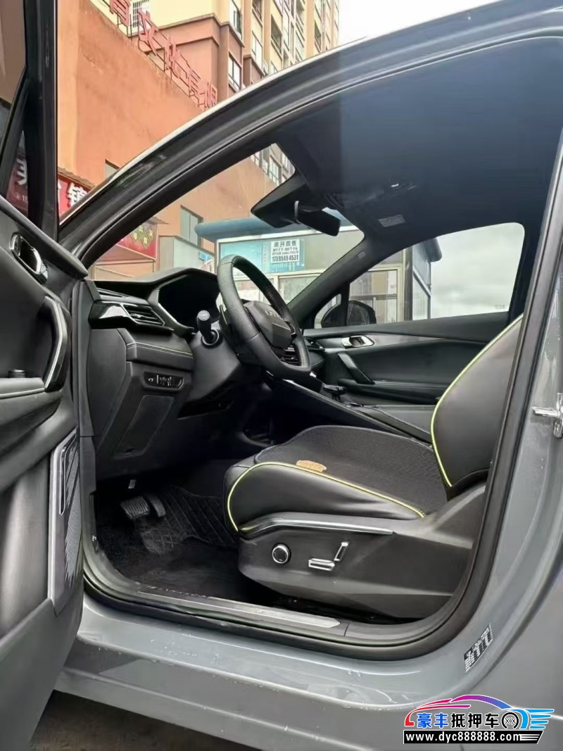 23年领克06轿车抵押车出售