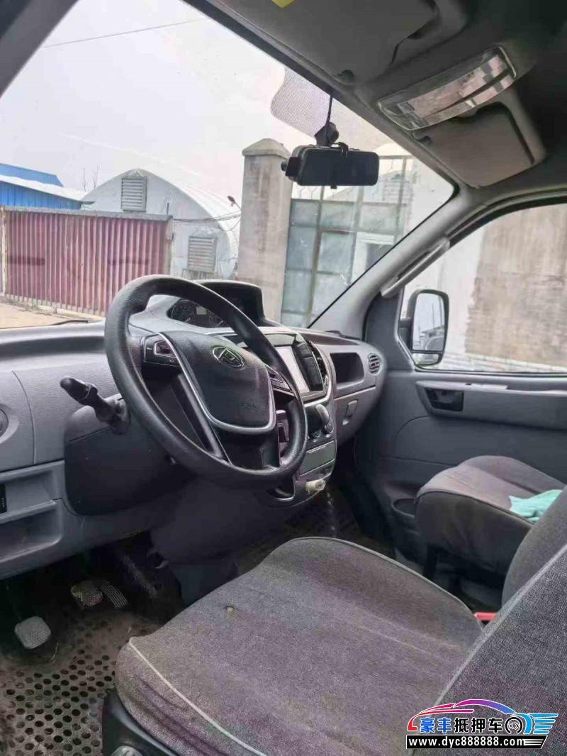 22年上汽大通V80轿车抵押车出售