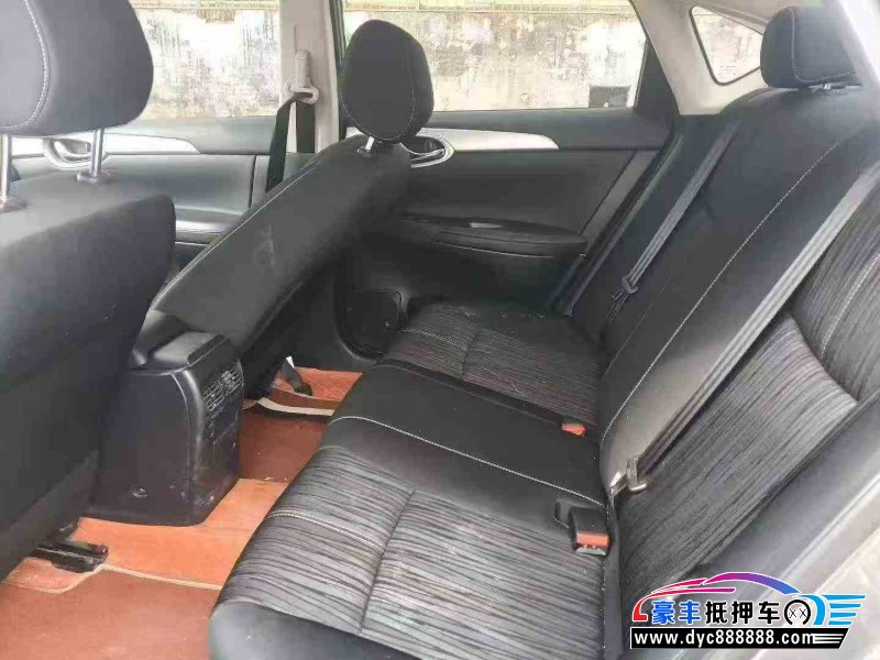 24年日产轩逸轿车抵押车出售