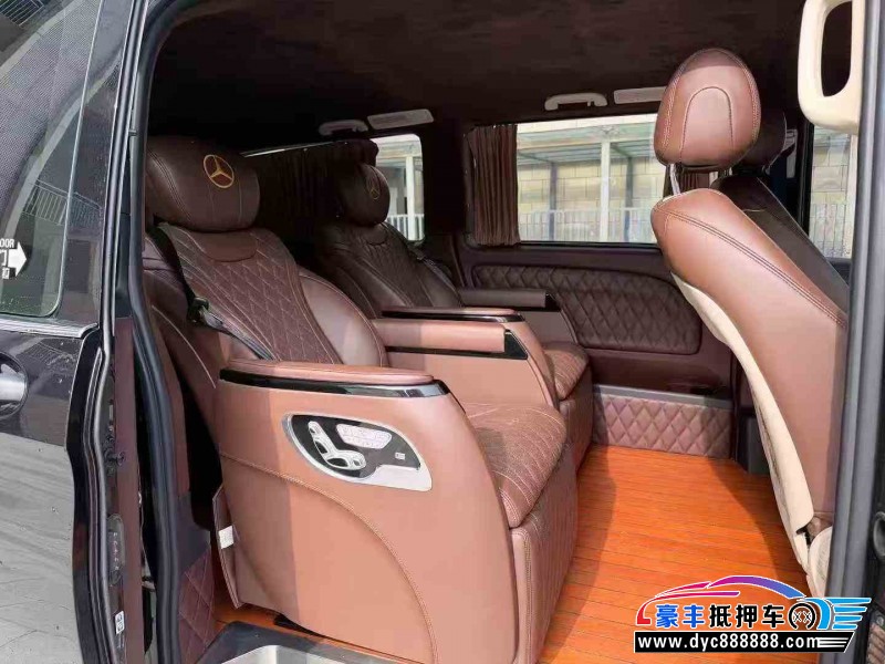 21年奔驰威霆轿车抵押车出售