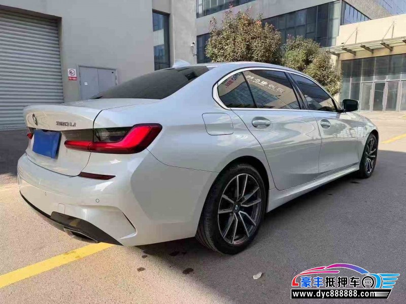 21年宝马3系轿车抵押车出售