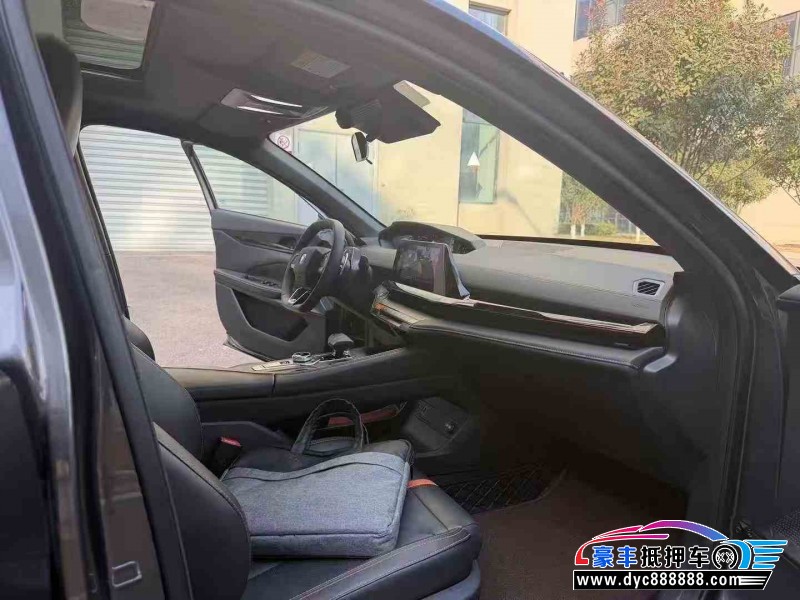 25年长安长安UNI轿车抵押车出售