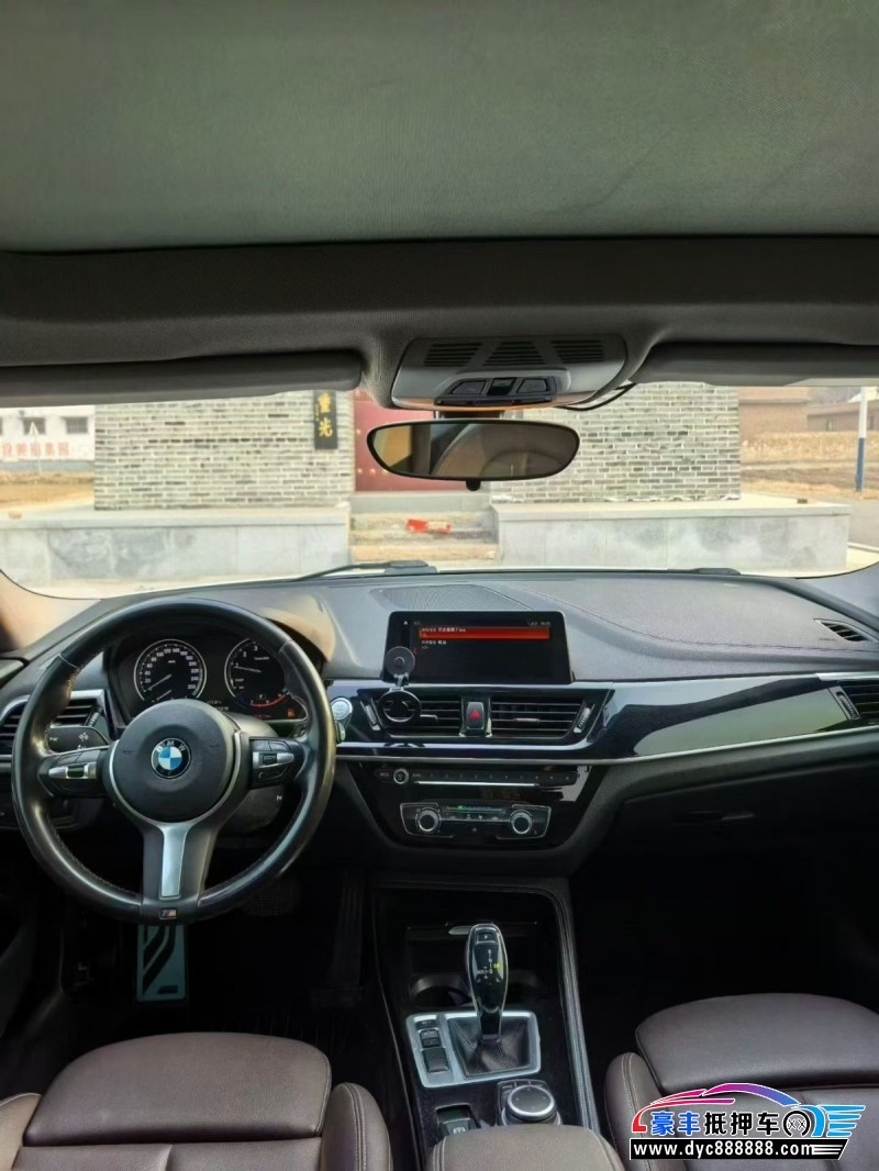 21年宝马1系轿车抵押车出售