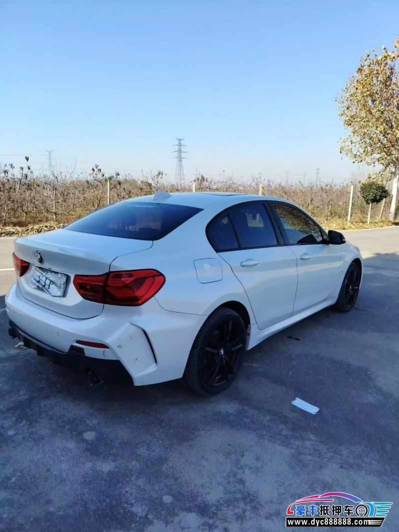 21年宝马1系轿车抵押车出售