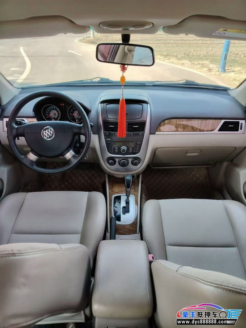 16年别克凯越轿车抵押车出售