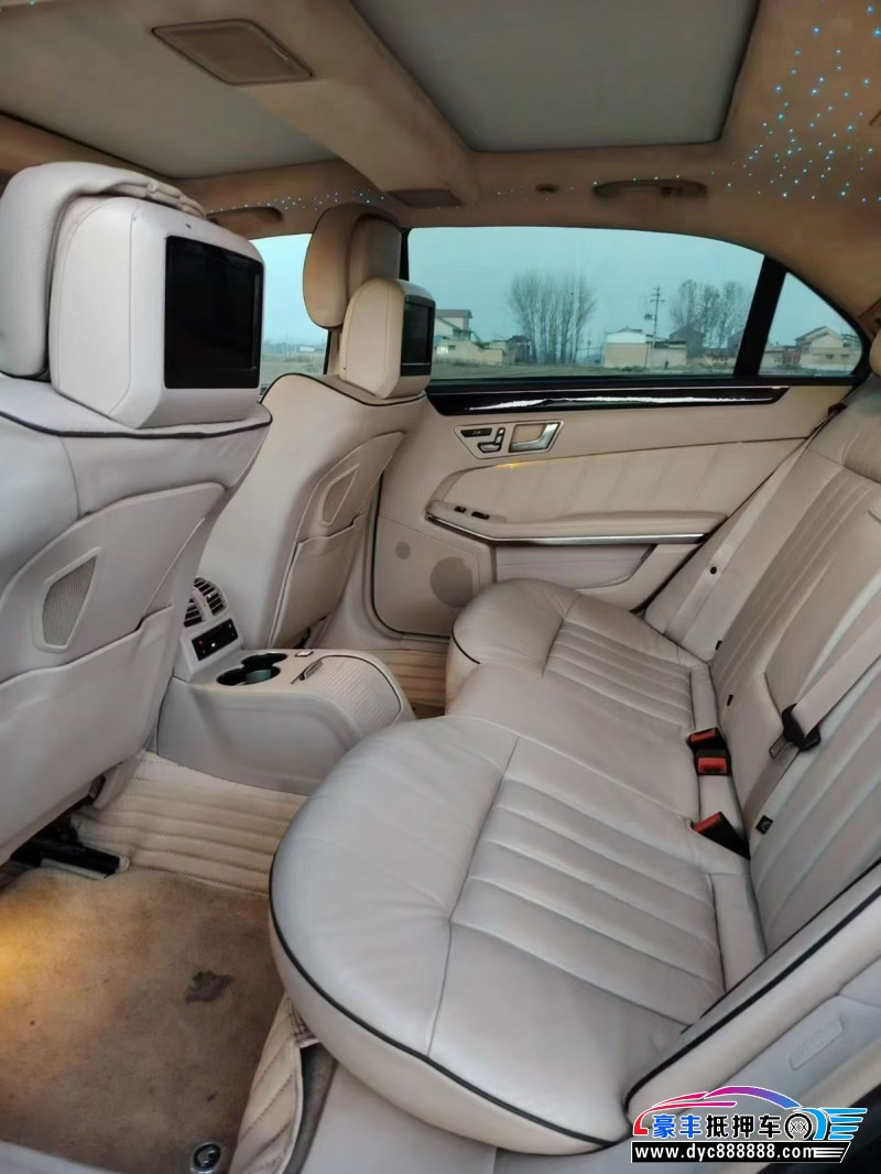 15年奔驰E轿车抵押车出售