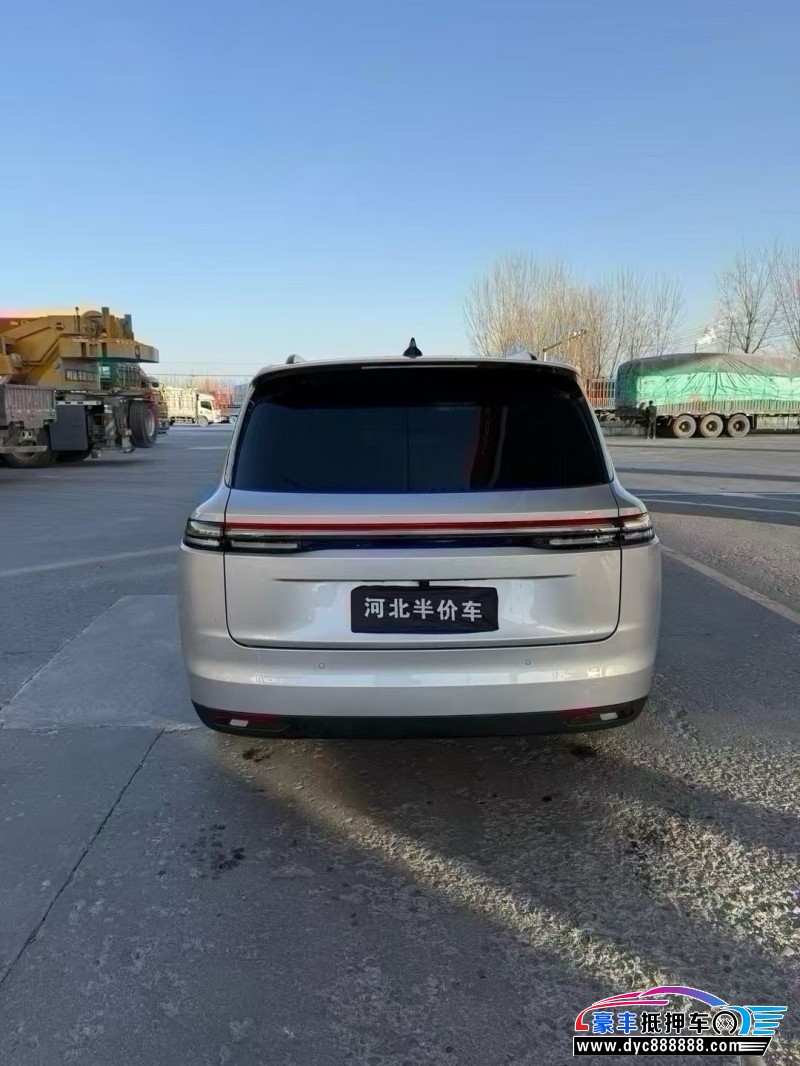 25年零跑C16轿车抵押车出售