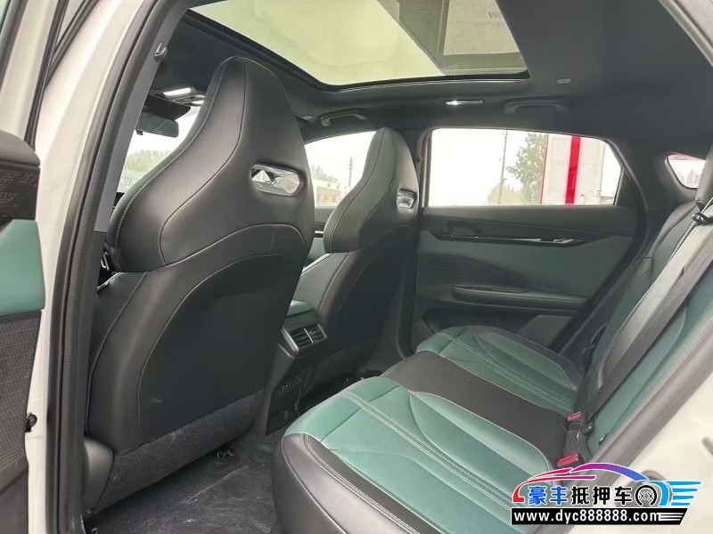 25年长安长安UNI轿车抵押车出售