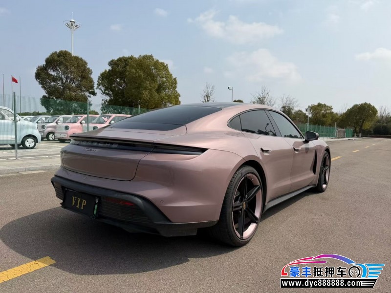 22年保时捷TaYcan轿车抵押车出售