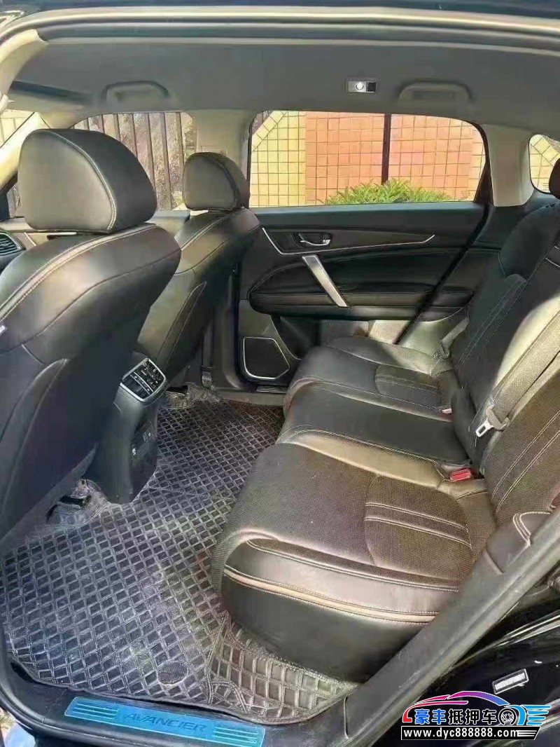 22年本田冠道轿车抵押车出售