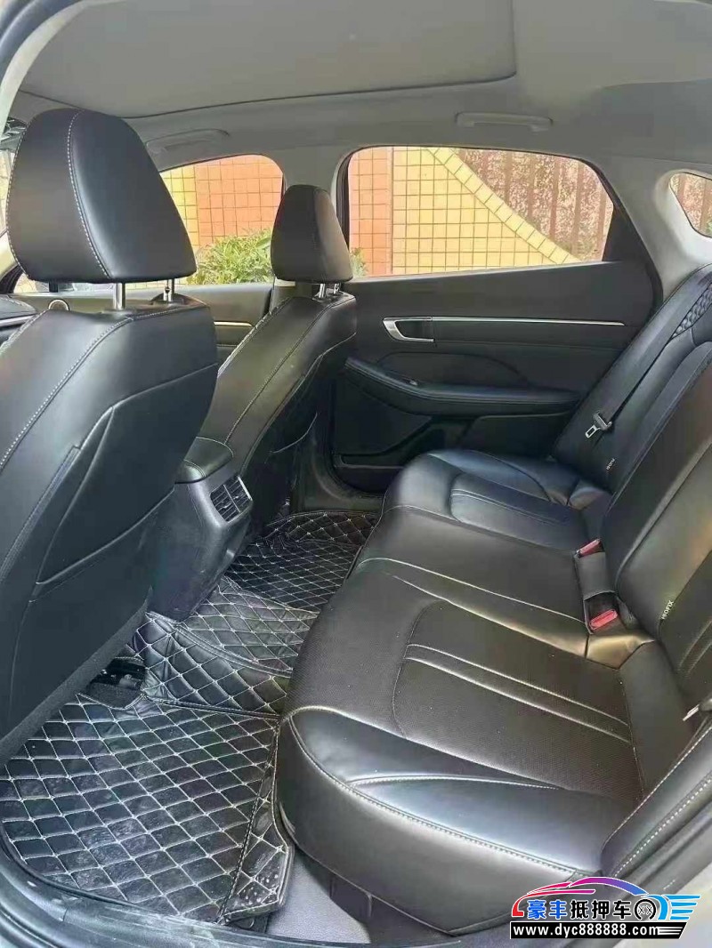 21年现代索纳塔轿车抵押车出售