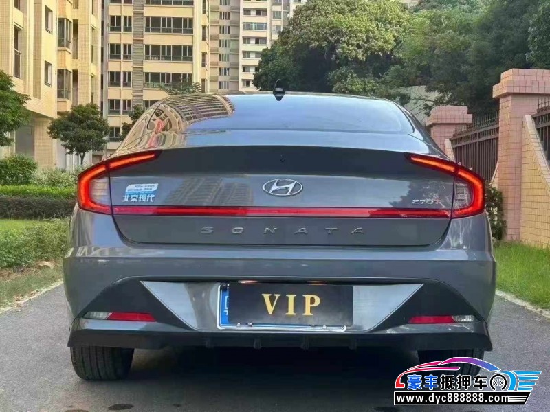 21年现代索纳塔轿车抵押车出售