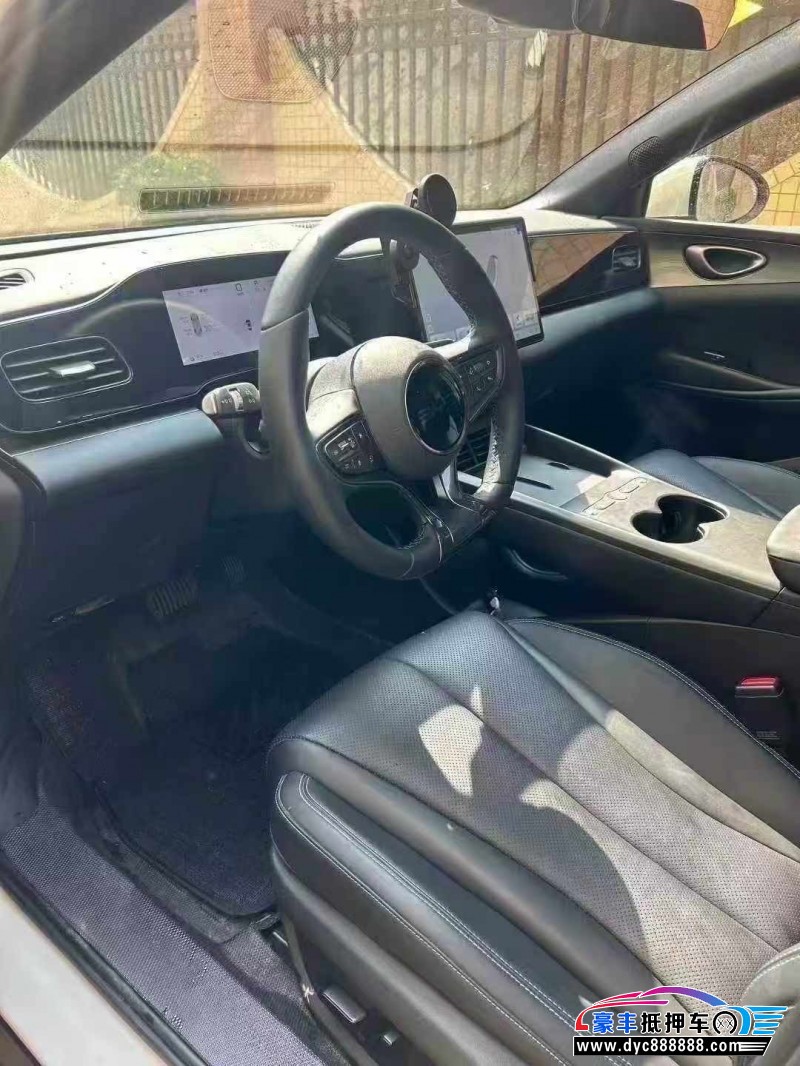 25年比亚迪海豹轿车抵押车出售