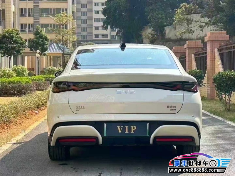 25年比亚迪海豹轿车抵押车出售