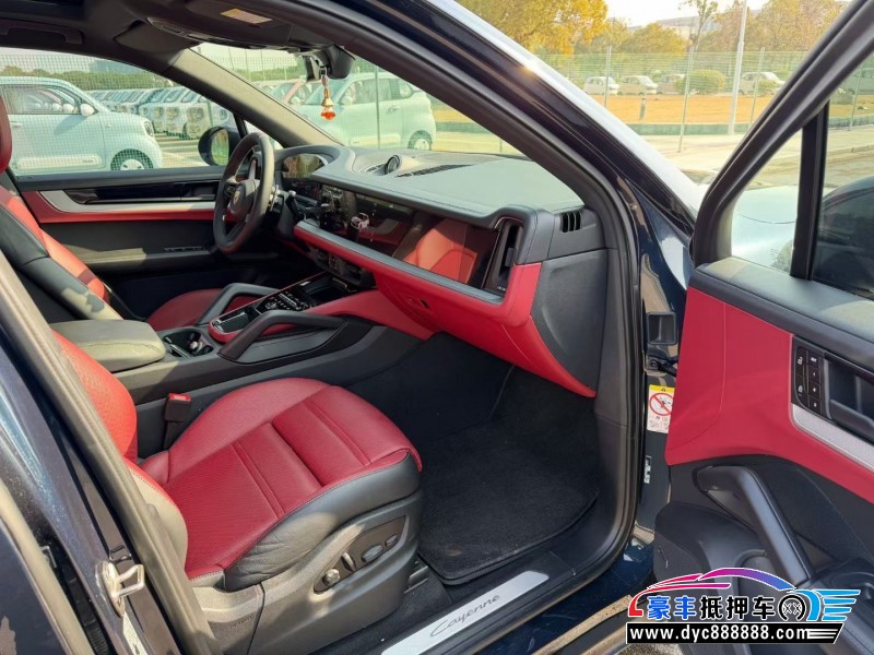 24年保时捷卡宴轿车抵押车出售