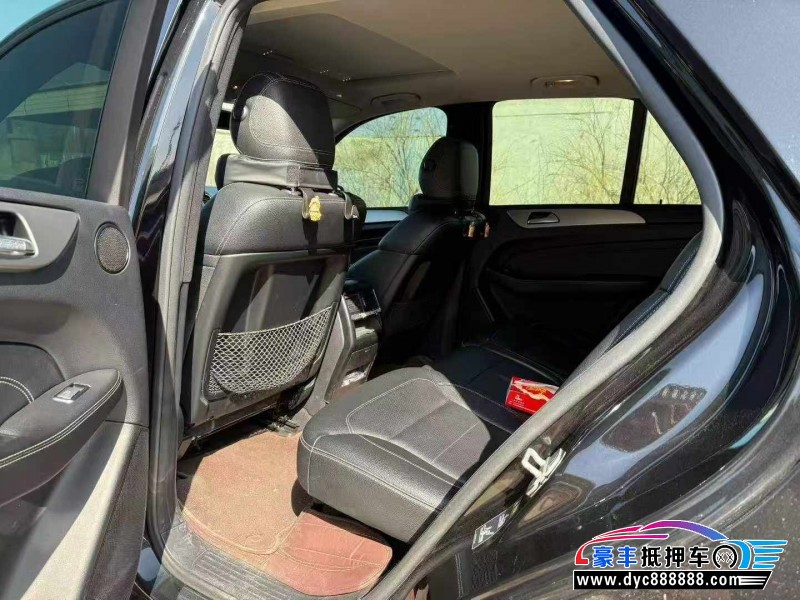 13年奔驰ML轿车抵押车出售