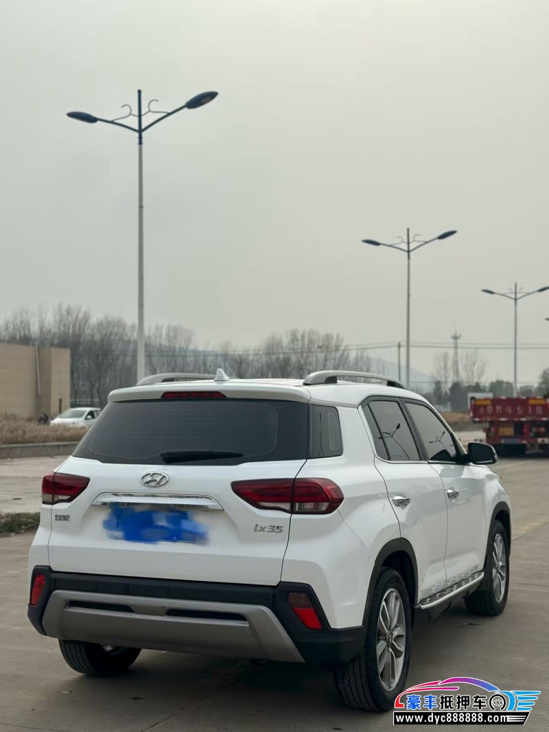 19年现代ix35轿车抵押车出售