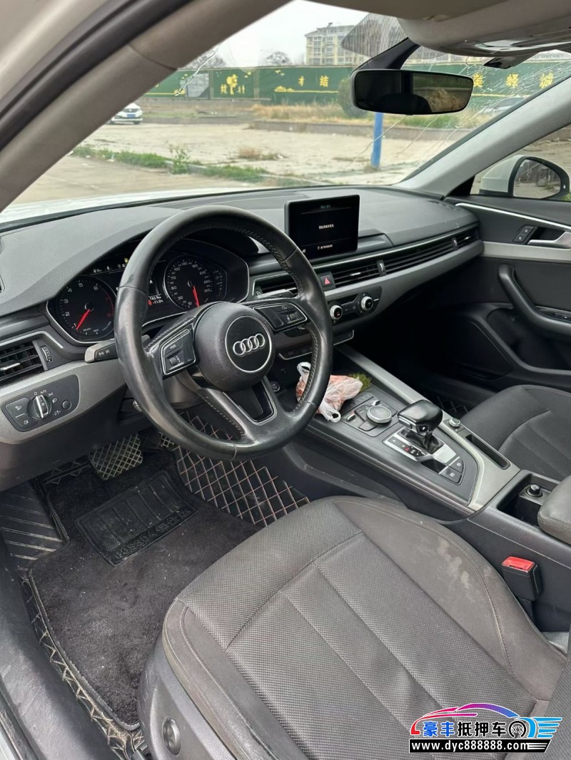 19年奥迪A4L轿车抵押车出售