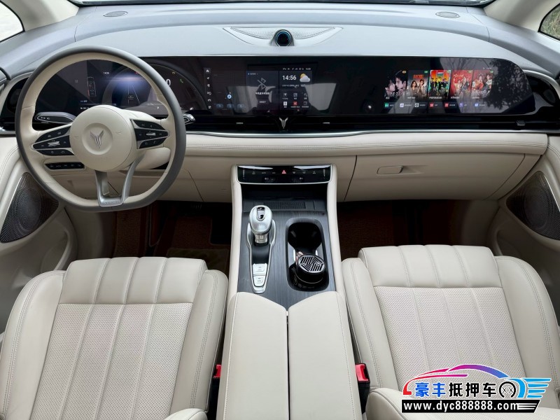 24年岚图梦想家轿车抵押车出售