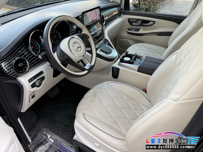 22年奔驰V轿车抵押车出售