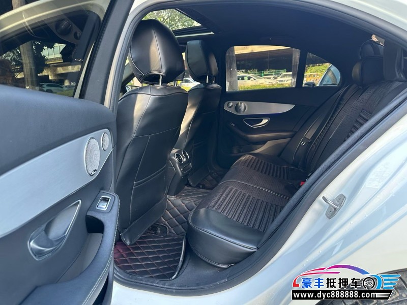 21年奔驰C轿车抵押车出售