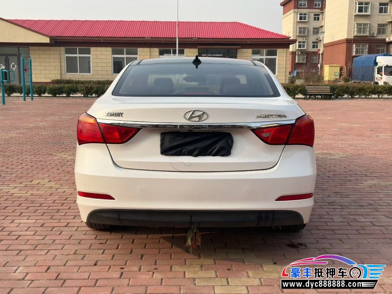 17年现代名图轿车抵押车出售