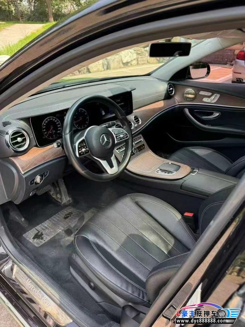 20年奔驰E轿车抵押车出售