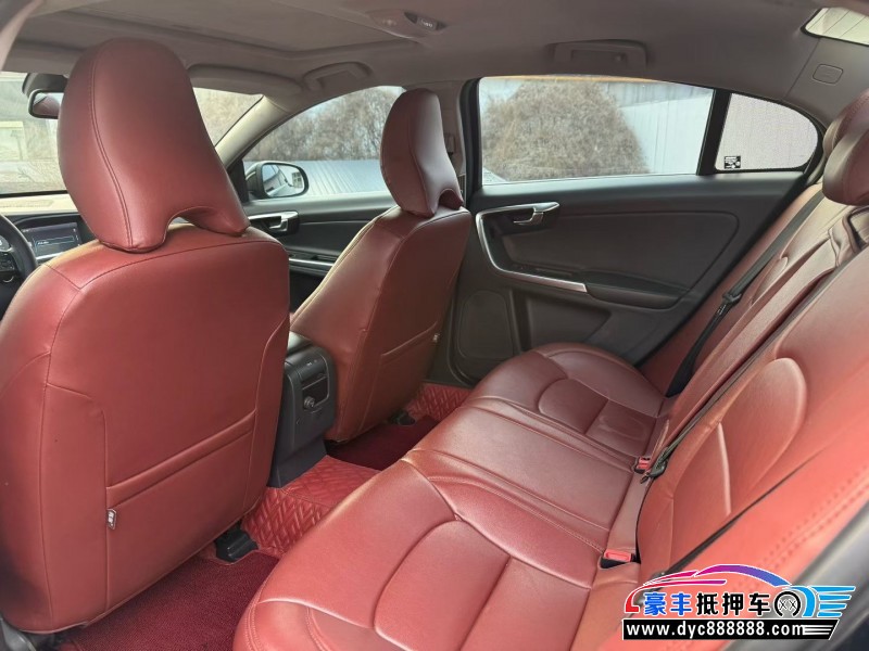 14年沃尔沃S60轿车抵押车出售