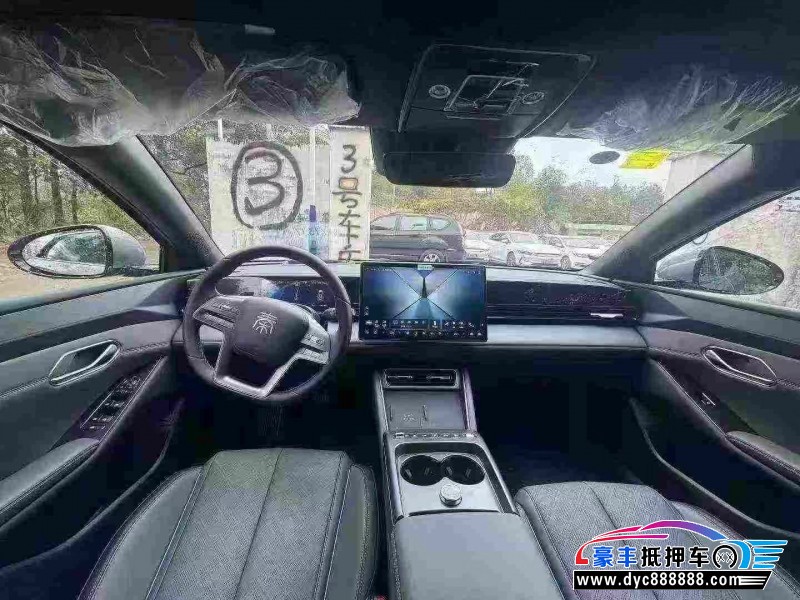 26年比亚迪秦轿车抵押车出售