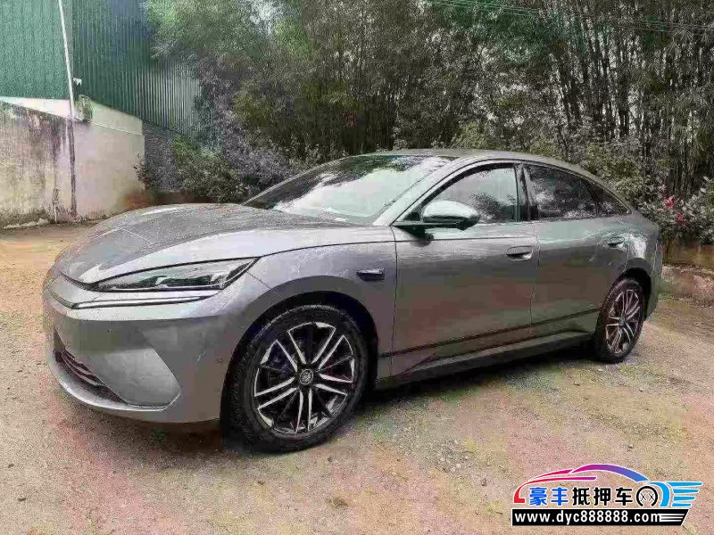 26年比亚迪秦轿车抵押车出售