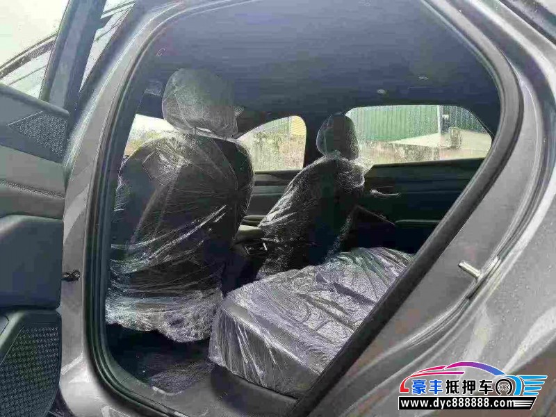 26年比亚迪秦轿车抵押车出售