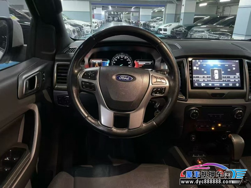 17年福特撼路者轿车抵押车出售