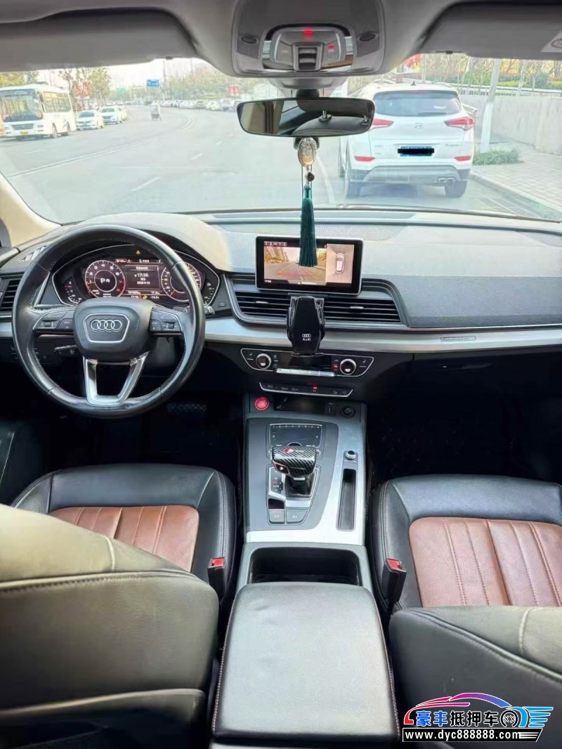 20年奥迪Q5轿车抵押车出售