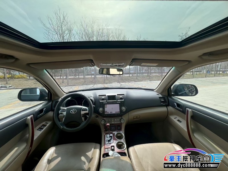 13年丰田汉兰达轿车抵押车出售