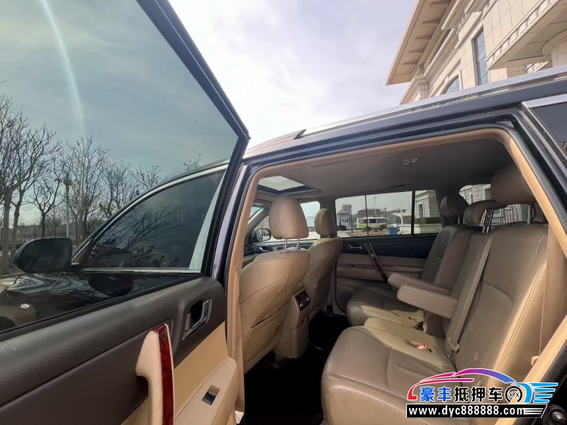 13年丰田汉兰达轿车抵押车出售