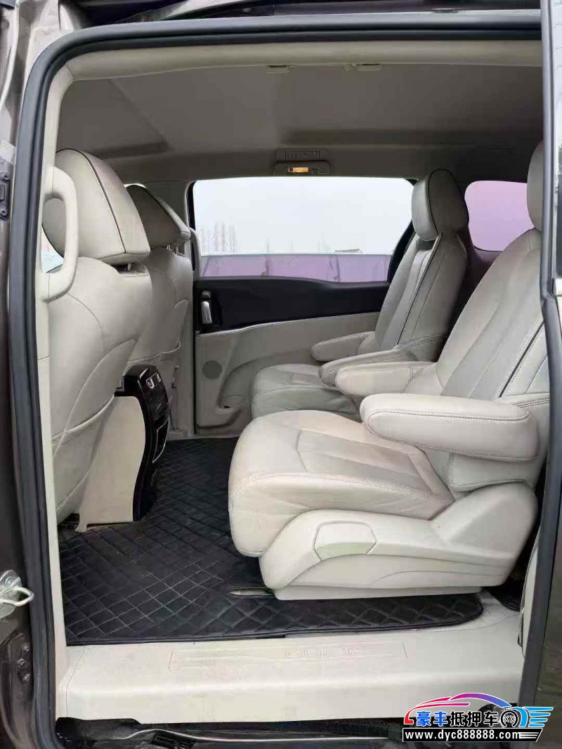 20年别克GL8轿车抵押车出售