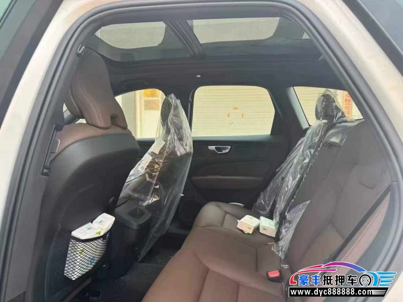 25年沃尔沃XC60轿车抵押车出售