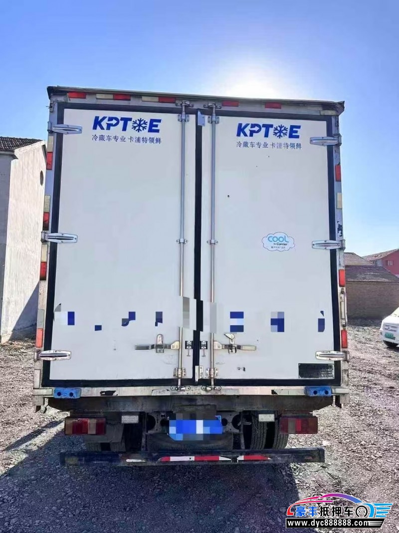 23年重汽豪沃轿车抵押车出售