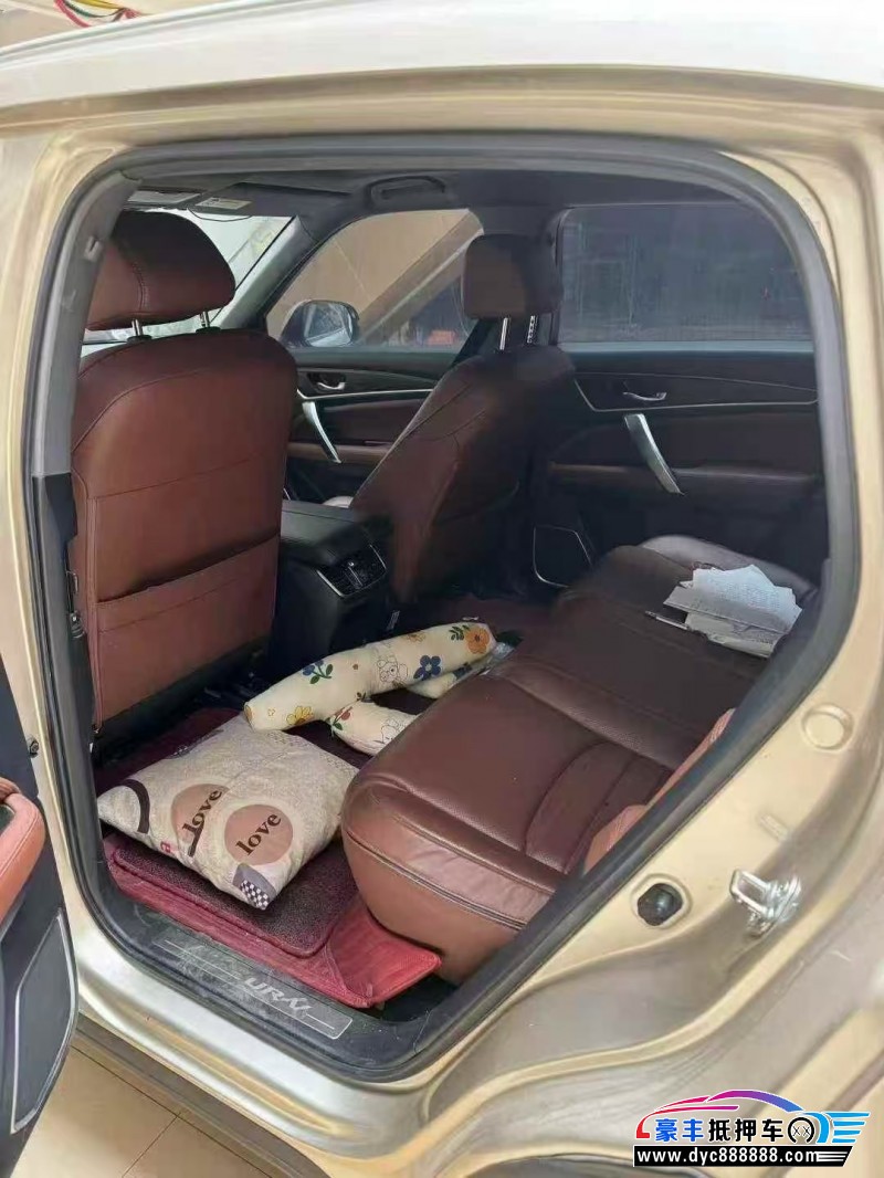 18年本田UR-V轿车抵押车出售