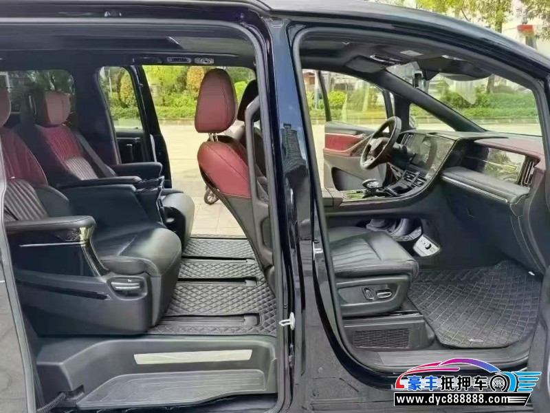 23年传祺M8轿车抵押车出售